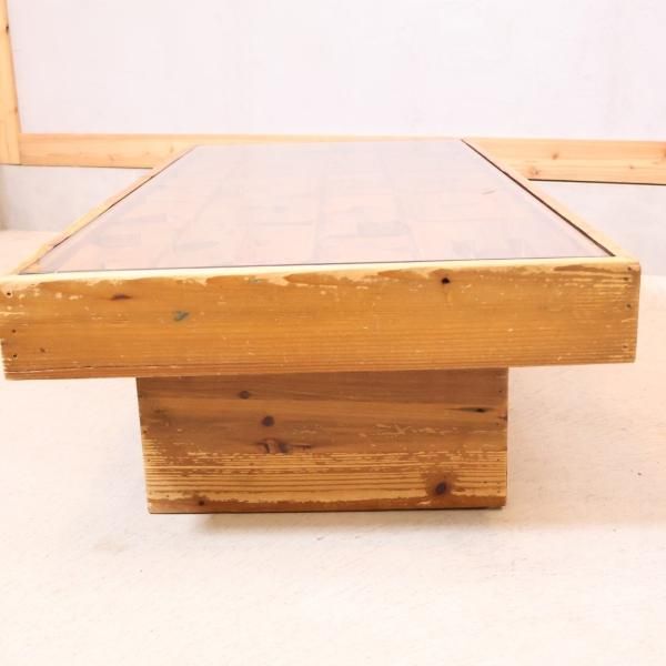 CRASH GATE(クラッシュゲート)のABCセンターテーブルです。杉古材を