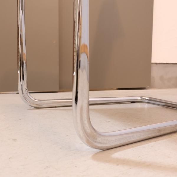 ACTUS(アクタス)取り扱いのTECTA(テクタ)社のB20 チェア。ジャン