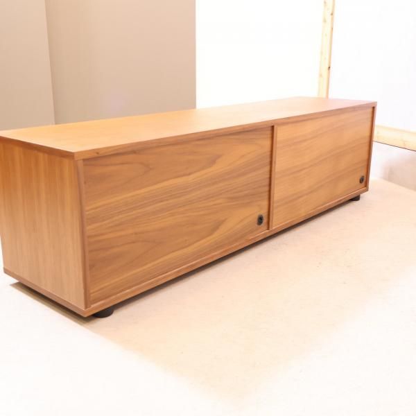 人気の無印良品(MUJI)のウォールナット材 スタッキングキャビネット