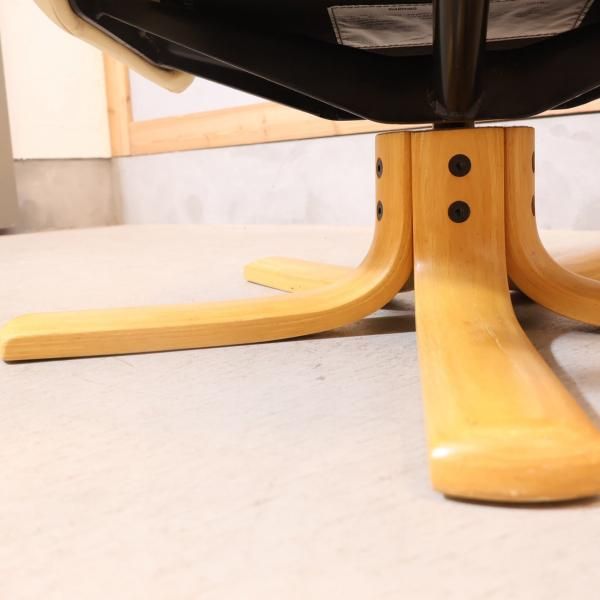 北欧ノルウェーのメーカーHjellegjerde(イエリアーダ)本革