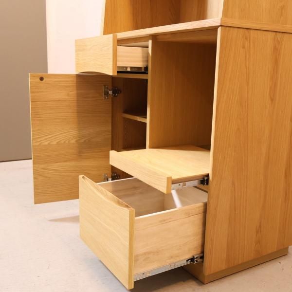 unico(ウニコ)のSIGNE(シグネ)シリーズのキッチンボードです。オーク材