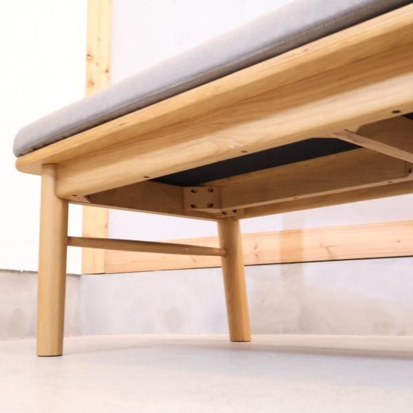 人気の無印良品(MUJI)のオーク材を使用したリビングダイニング背付き