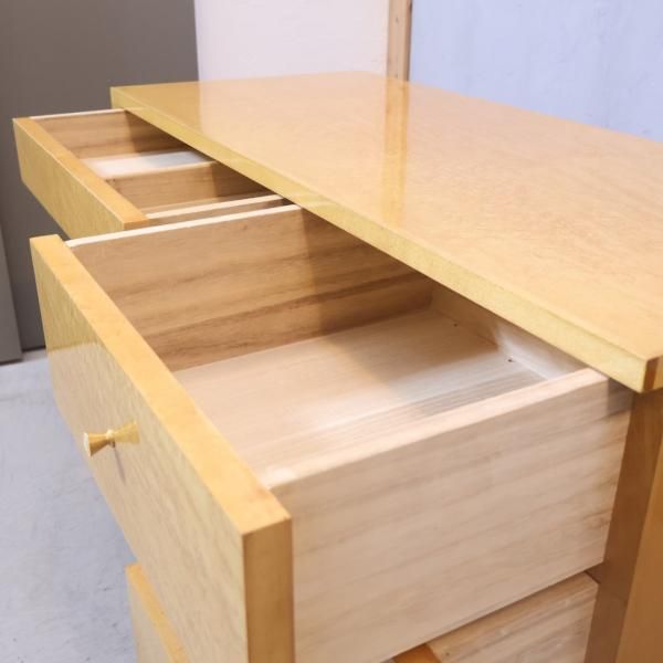 MATSUSO(松創)より稀少なバーズアイ・メープルを使用した片袖デスク