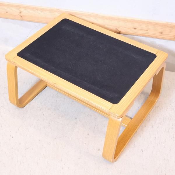 無印良品(MUJI)の人気のリビングでもダイニングでもつかえるベンチです