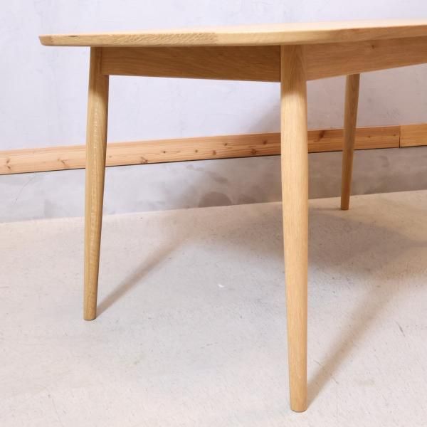 無印良品(MUJI)で人気のオーク無垢材 ダイニングテーブル・丸脚