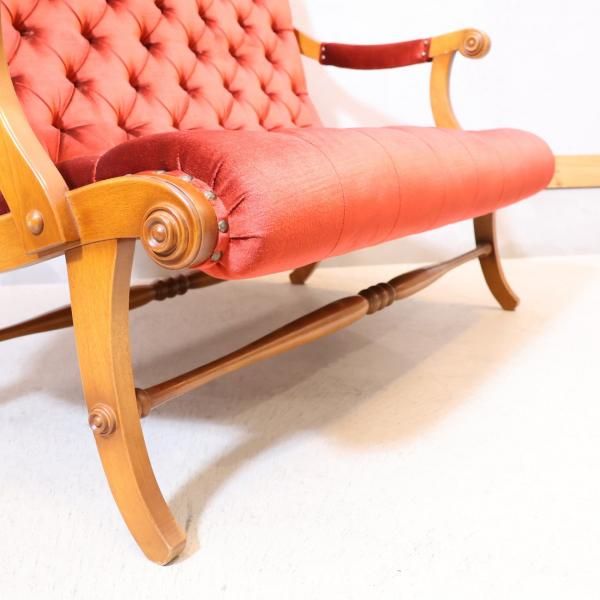 横浜クラシック家具 Daniel(ダニエル)のブーツ ラブシートです。樺桜材