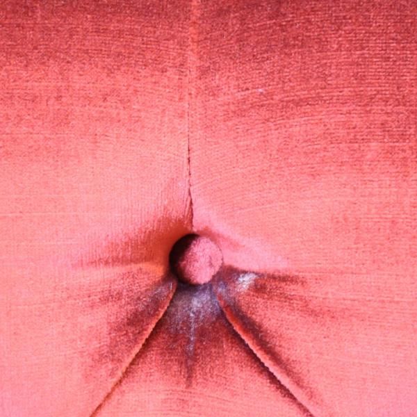 横浜クラシック家具 Daniel(ダニエル)のブーツ ラブシートです。樺桜材