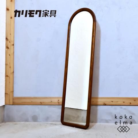 karimoku(カリモク家具)にて取り扱われていたウォールミラーです！薄型