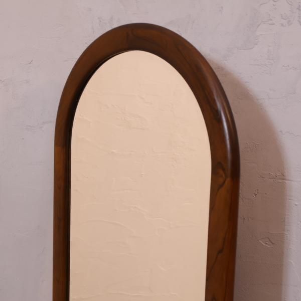 karimoku(カリモク家具)にて取り扱われていたウォールミラーです！薄型