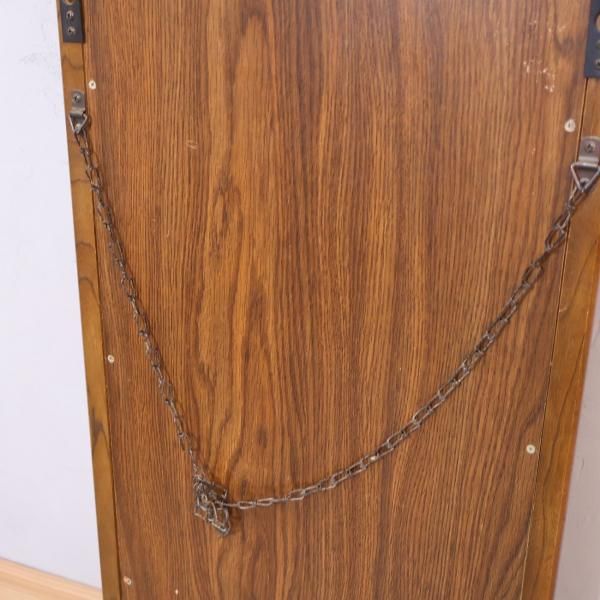 karimoku(カリモク家具)にて取り扱われていたウォールミラーです！薄型