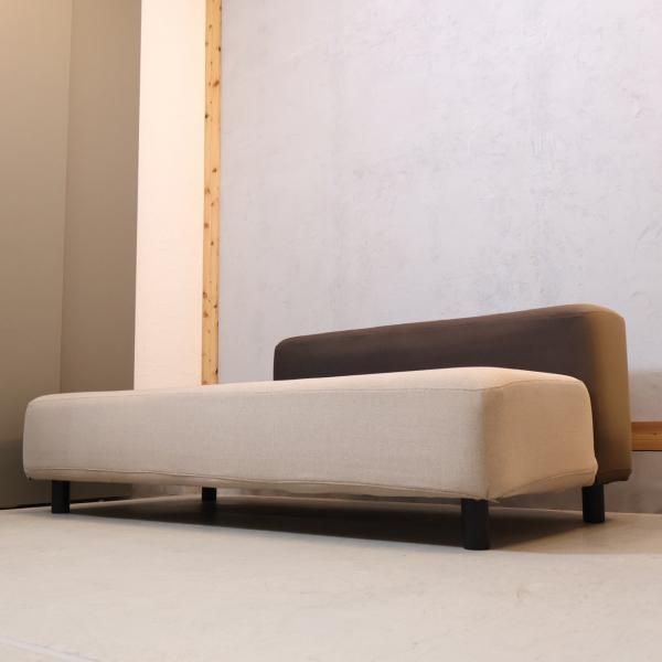 人気の無印良品(MUJI)のソファベンチです。高さを抑えた圧迫感を感じ