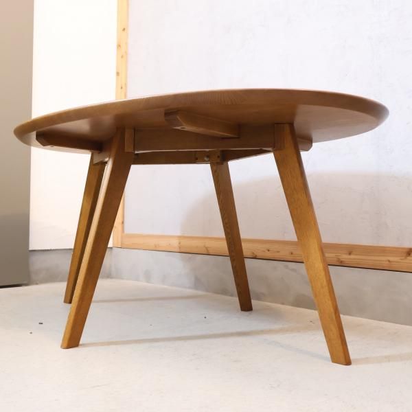 飛騨の家具メーカーKASHIWA(柏木工)のオーク材を使用したNソフィー