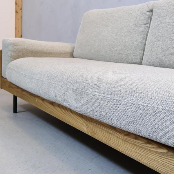 unico(ウニコ)のTREL(トレル) 2シーターソファです。シンプルで