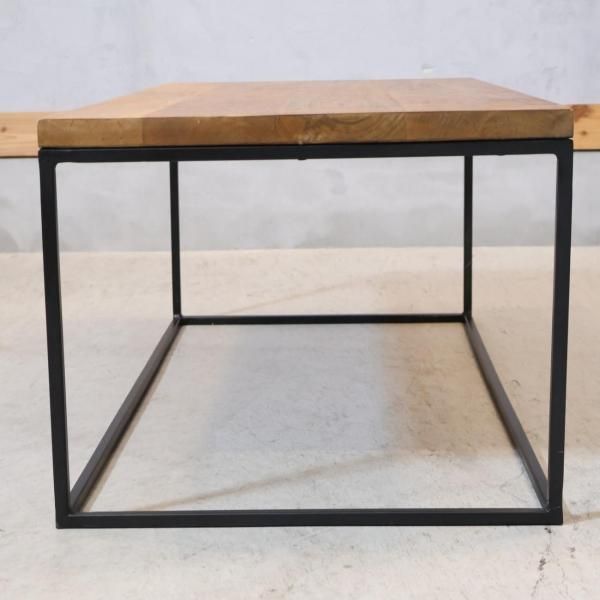 Kanademono(かなでもの)のマンゴー無垢材ローテーブルです