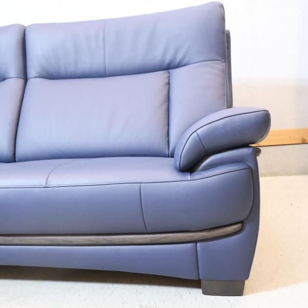 人気のkarimoku(カリモク家具)よりChitano(チターノ)の本革を使用した