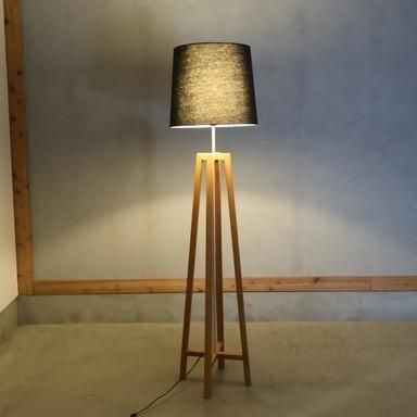 THE CONRAN SHOP(コンランショップ)のCROSS FLOOR LIGHT(クロスフロア