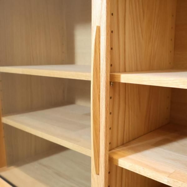 MOMO natural(モモナチュラル)のVENT カップボードです。オーク無垢材