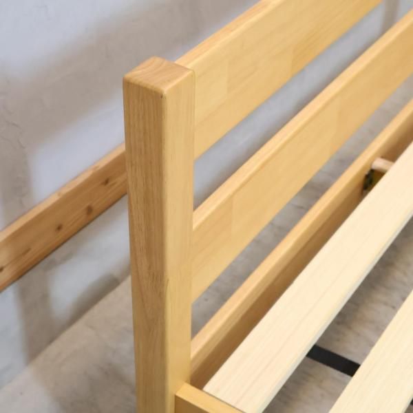 人気の無印良品(MUJI)のラバーウッド材 セミダブルベッドフレームです