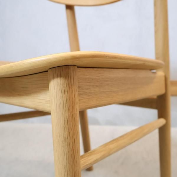 人気の無印良品(MUJI)のオーク材を使用したラウンドチェアです