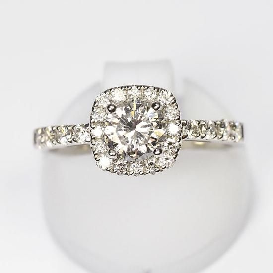 婚約指輪 プラチナ・ダイヤ0.85ctUP（Gカラー・SIクラス・GOOD・中央