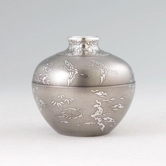 錫 花器 花瓶 鶴・富士山 黒漆加工 [No.2024-3-3]｜薩摩錫器工芸館