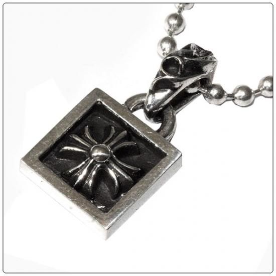 クロムハーツ（Chrome Hearts）ペンダント フレームド CHプラス
