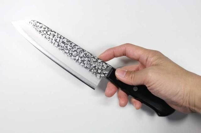 高村刃物 クロマックス鋼 槌目黒合板 三徳包丁 170mm #0241400