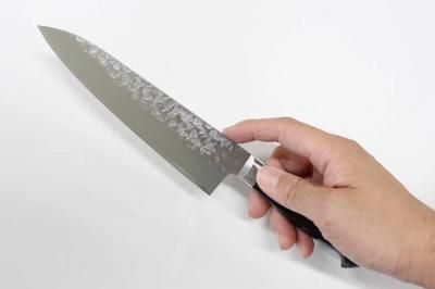 高村刃物 V10スペシャル 槌目 牛刀 黒合板柄 180mm 製造元 高村刃物製作所