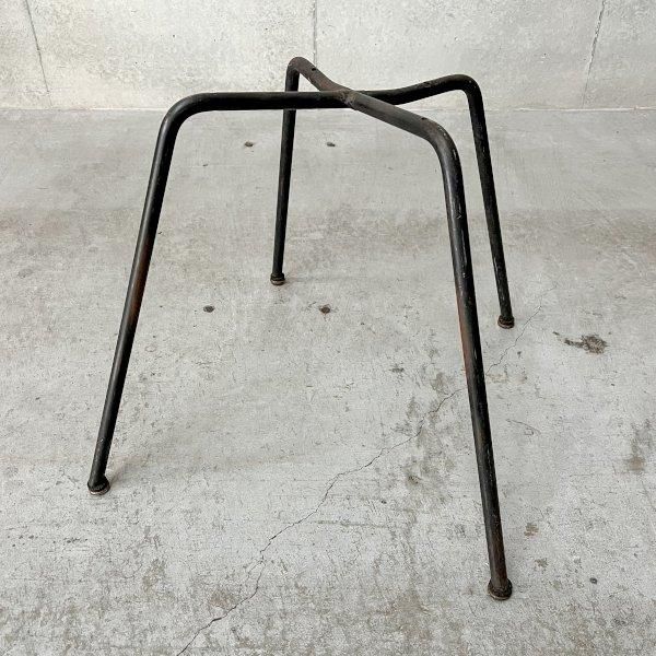 イームズベース - MID-Century MODERN