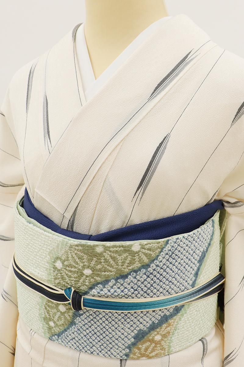 あおき【A-4026】単衣 十日町紬 薄卵色 竪縞に矢絣（反端付） :身丈