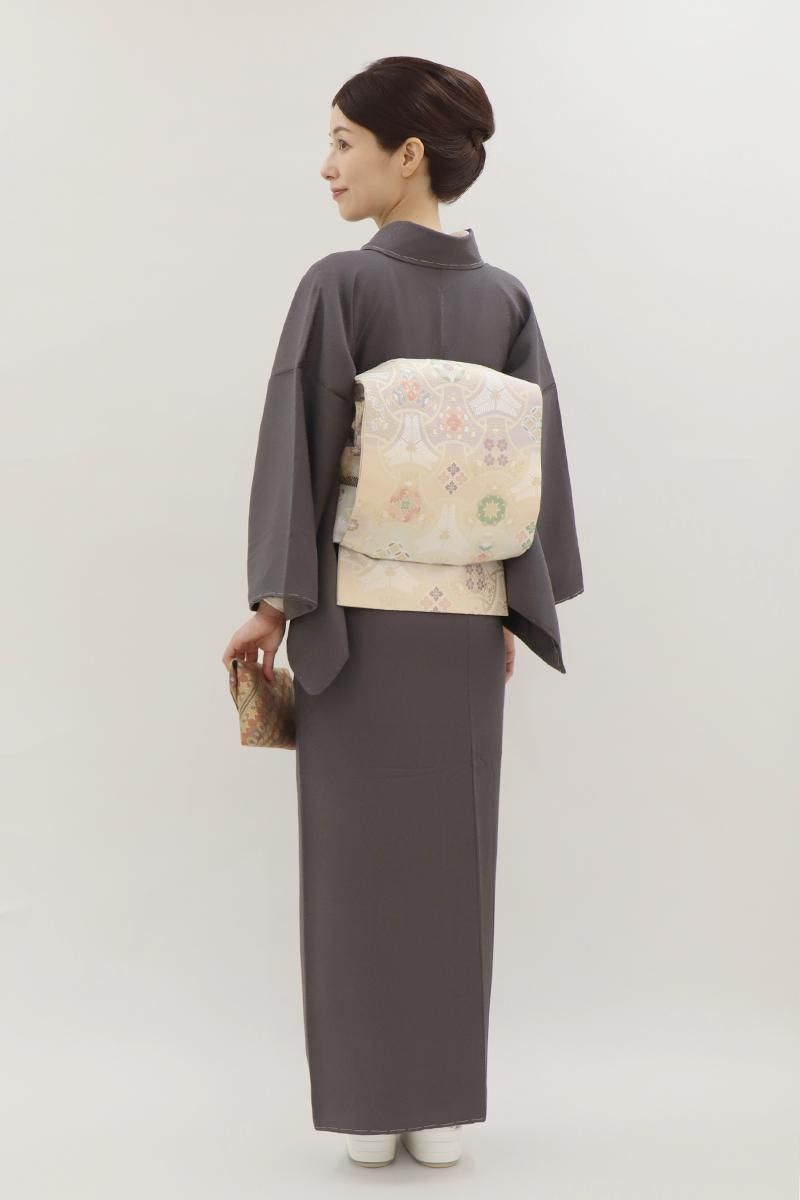 銀座【C-2902】色無地 茶色系 花唐草の地紋（反端付）（N） :身丈164