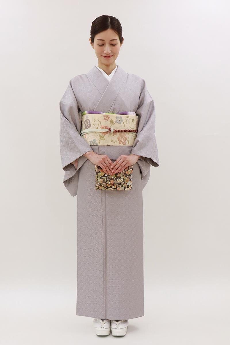 銀座【C-2957】繍一ッ紋 色無地 紫色系 立涌に笹竜胆の地紋 :身丈162