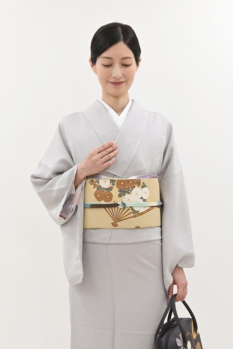 銀座【L-8382】綴れ織 袋帯 桑色 扇面に四季花の図 - 銀座きもの青木