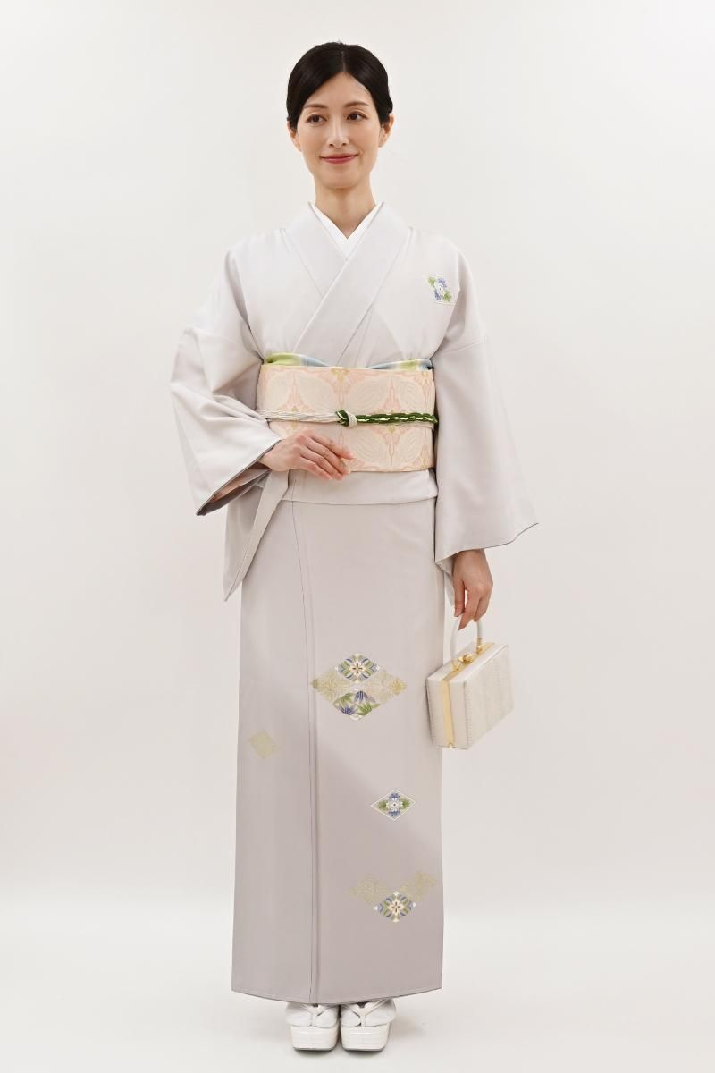 銀座【B-4216】付下げ 明るい薄色 裾暈かしに菱文（反端付）（N