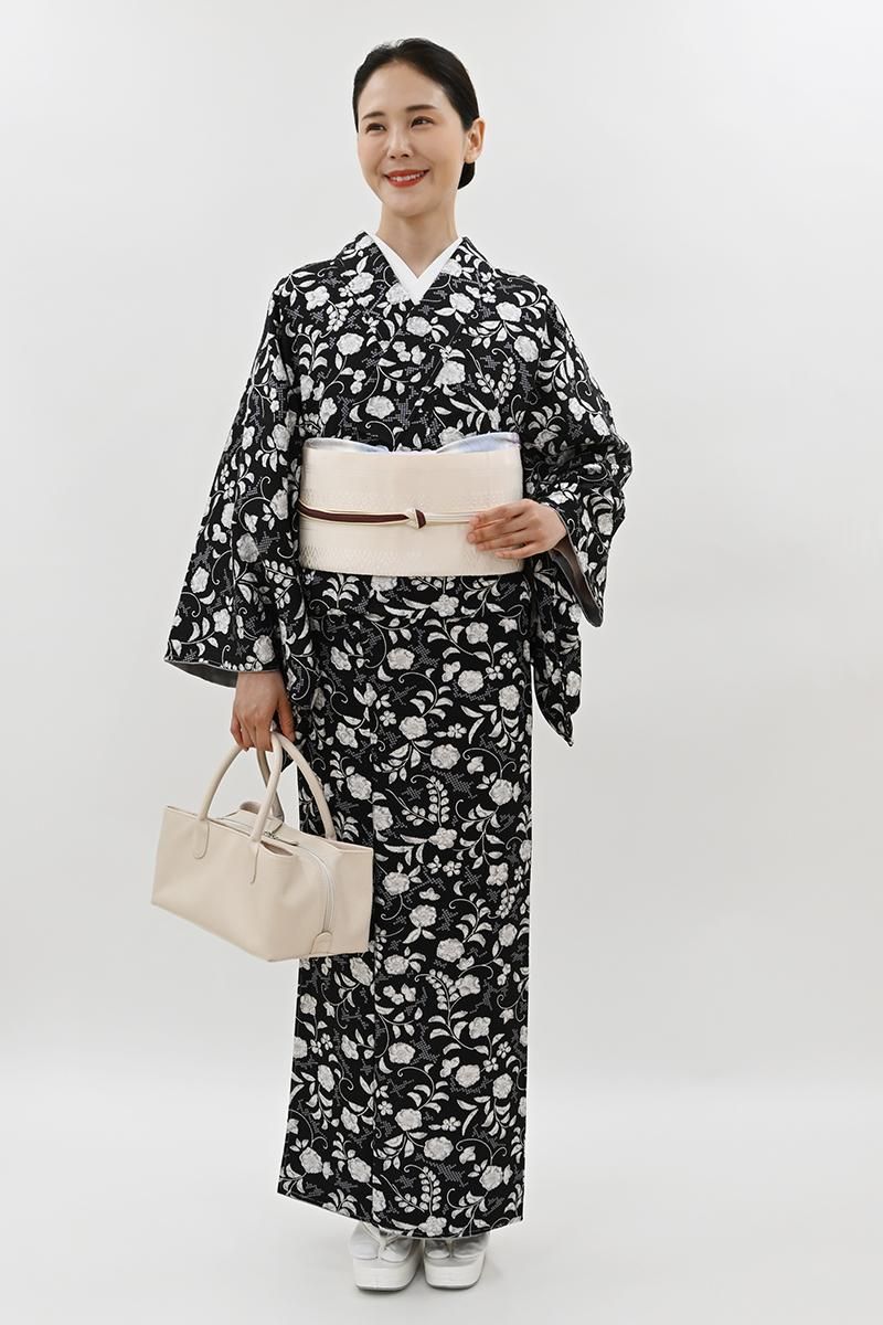 銀座【D-3919】小紋 黒色 花唐草文:身丈161/裄68 - 銀座きもの青木