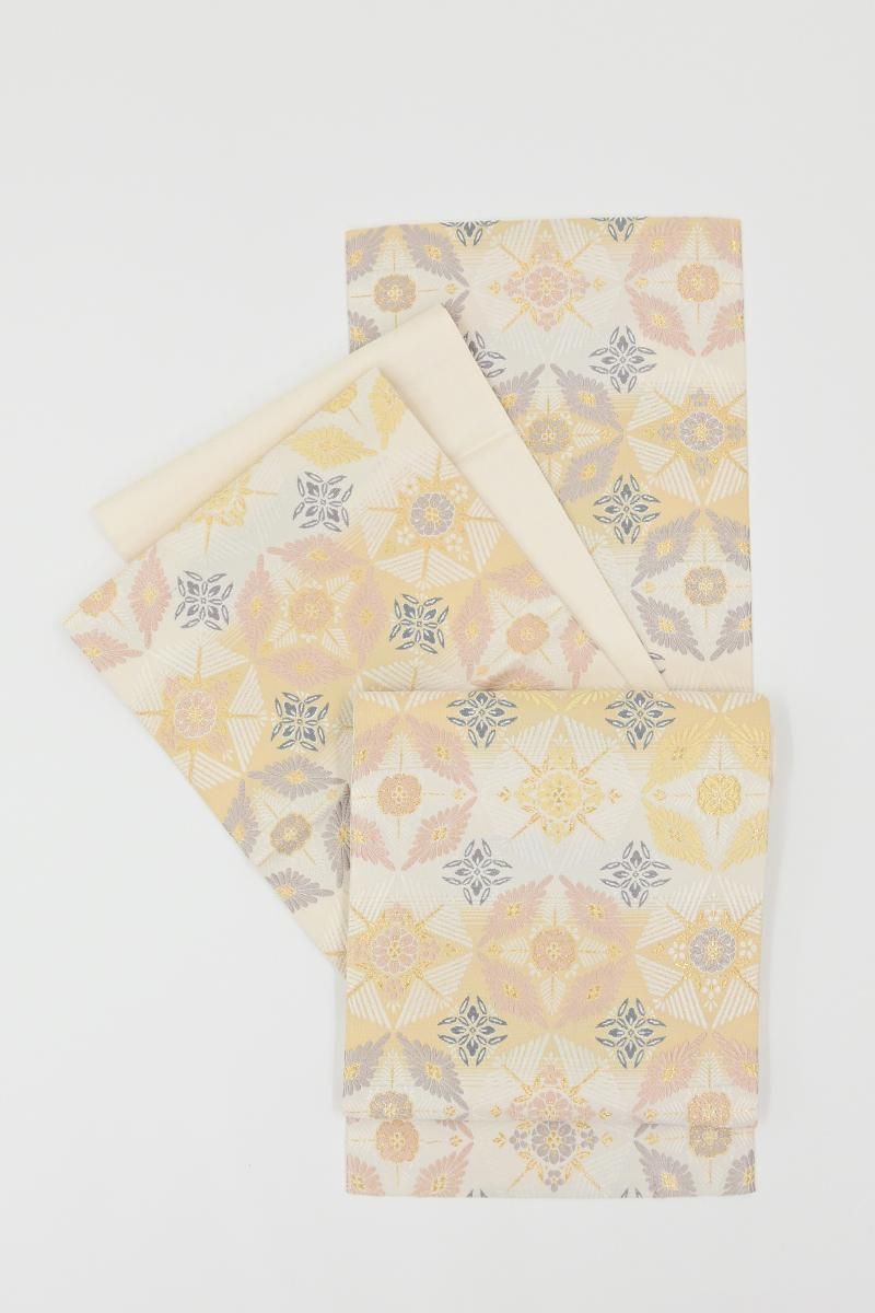 銀座【L-8497】袋帯 鳥の子色×乳白色 吉祥菊松文 - 銀座きもの青木