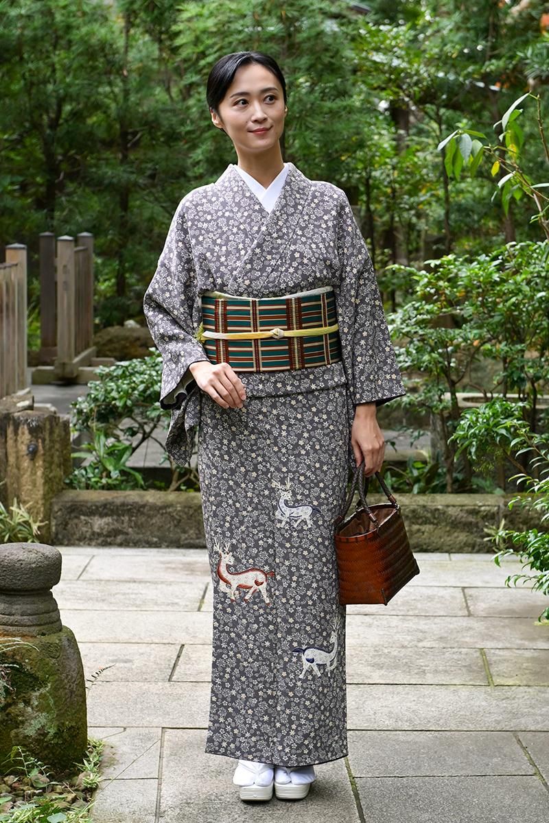 銀座【着物4662】浦野理一作 小紋裾模様 紅葉に鹿の図 :身丈160/裄66