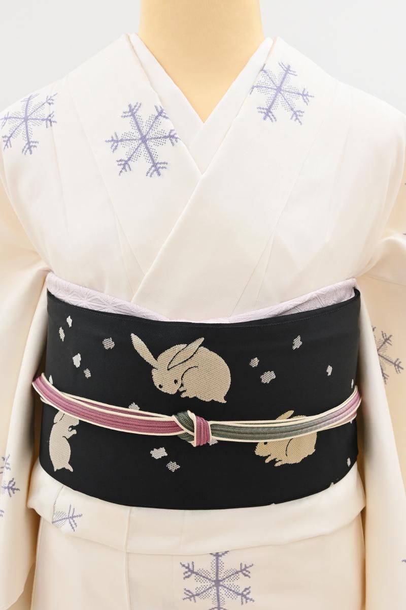 銀座【L-8551】洒落袋帯 黒色 雪兎の図 - 銀座きもの青木｜長く大切に