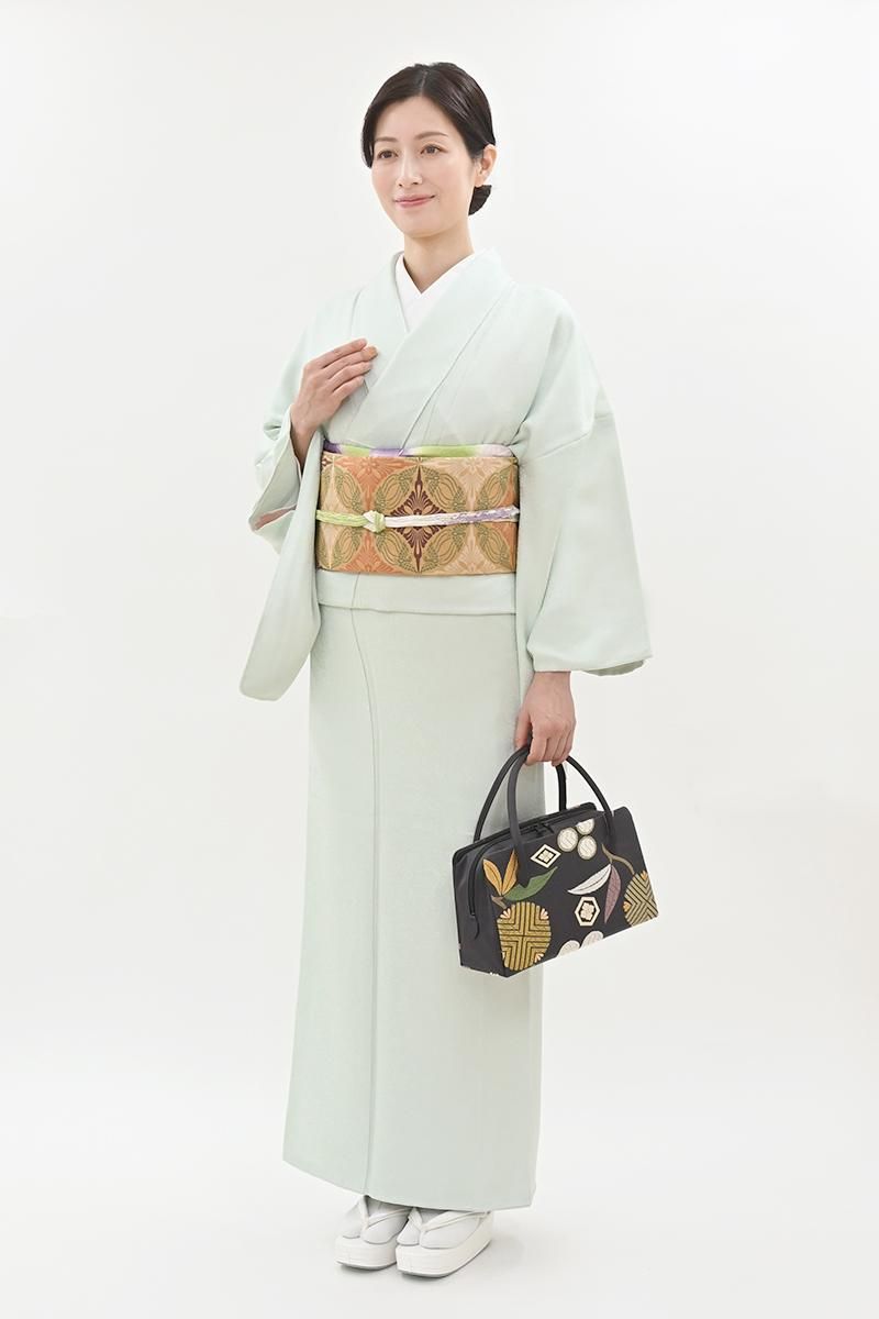 銀座【C-3370】色無地 淡い白緑色 桐竹鳳凰の地紋（反端付）（N）:身丈