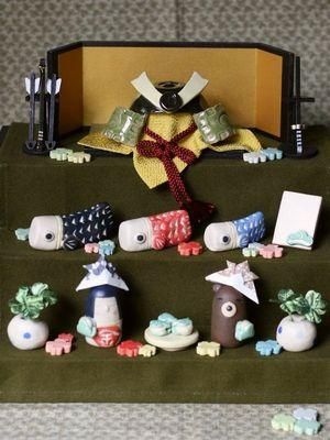 岡崎順子 五月人形三段・黒 作家の器｜さわらぎ