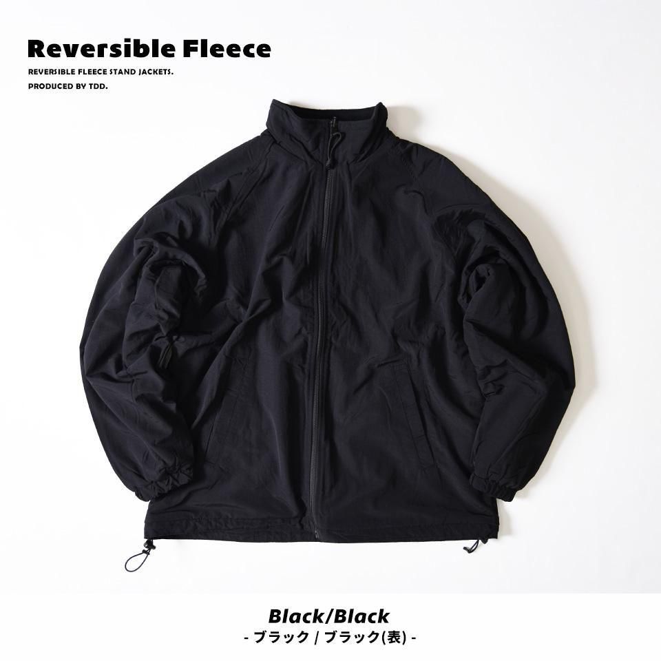 90年代を彷彿とさせるリバーシブルアウター ナイロンジャケット