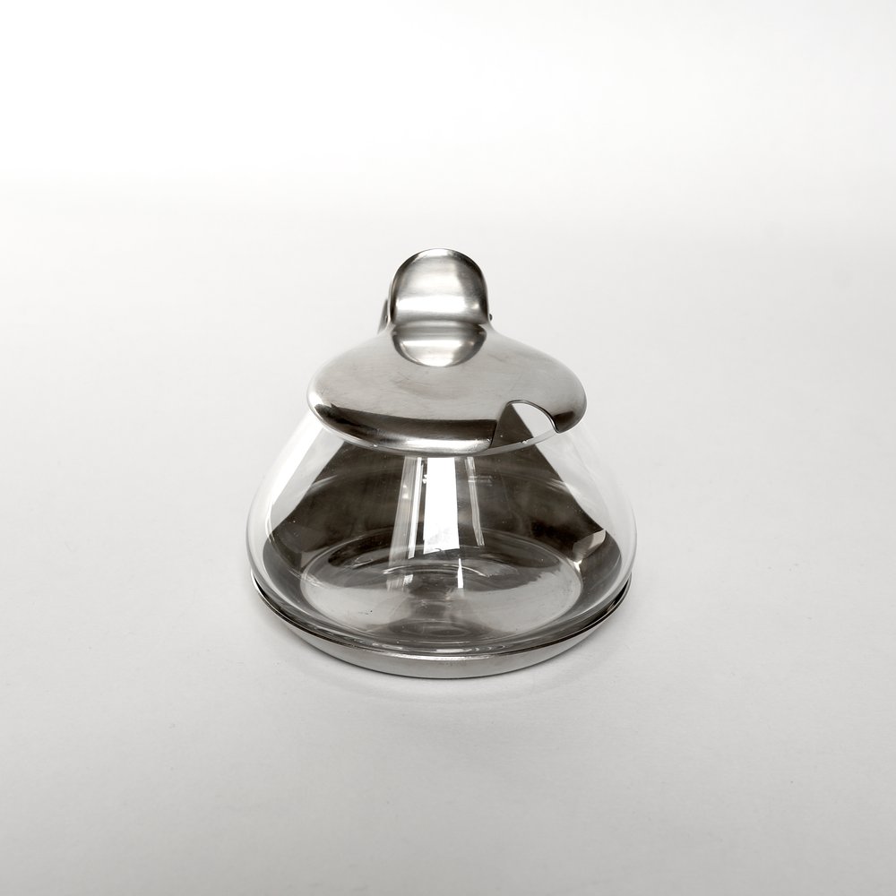 Attribute to Wilhelm Wagenfeld / Sugar pot / WMF - organ-online.com