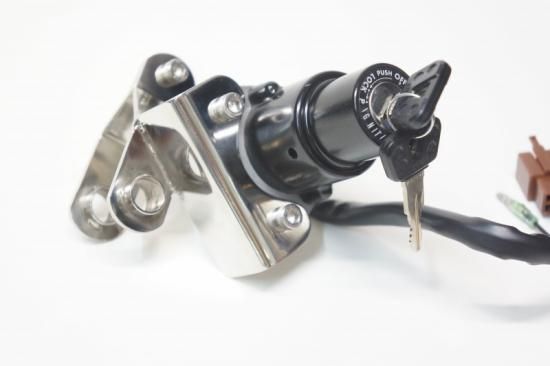 SR400 SR500 ナロー タンク キャップあり 鍵3本付き キーシリンダー