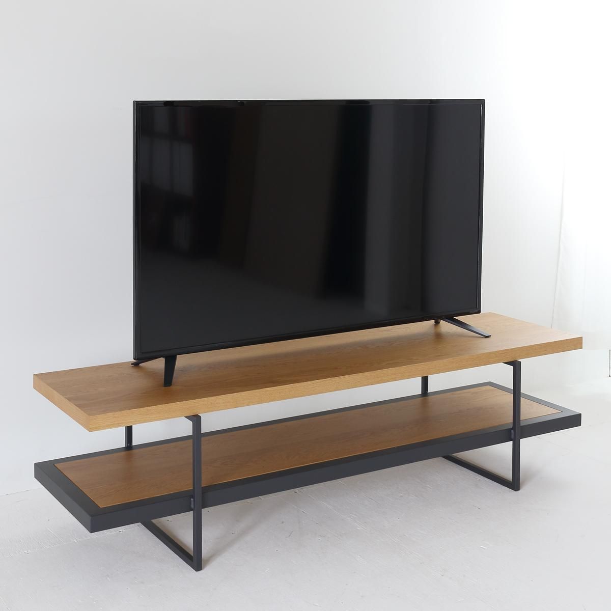 ホワイトオークテレビボード180センチ/足場板/古材家具ikpイカピー