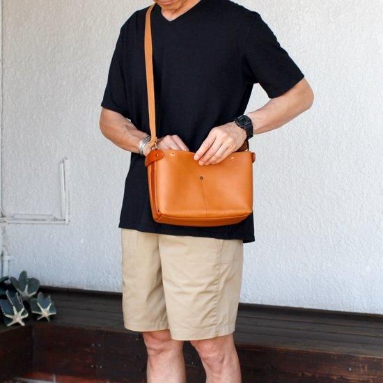 suolo スオーロ｜KID LEATHER (キャメル)(キッド レザー ショルダーバッグ)