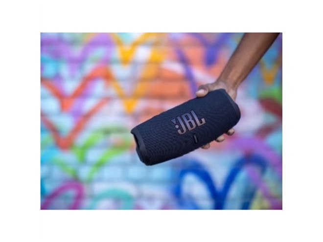 JBL、モバイルバッテリー機能付きBluetoothスピーカー「CHARGE 5