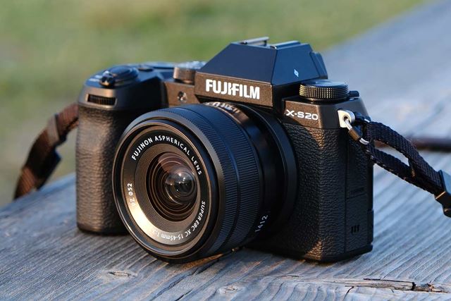 富士フイルム FUJIFILM X-S20 XC15-45mmレンズキット 価格比較 - 価格.com