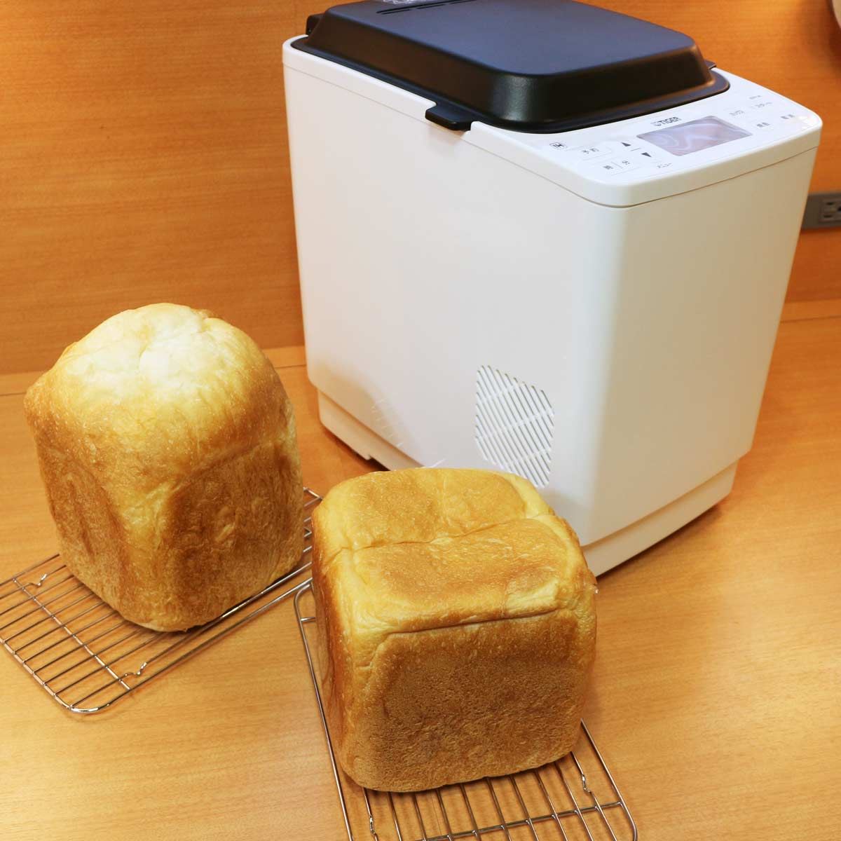 形も食感も違う！ 山型食パンと角食パンが焼けるタイガーの