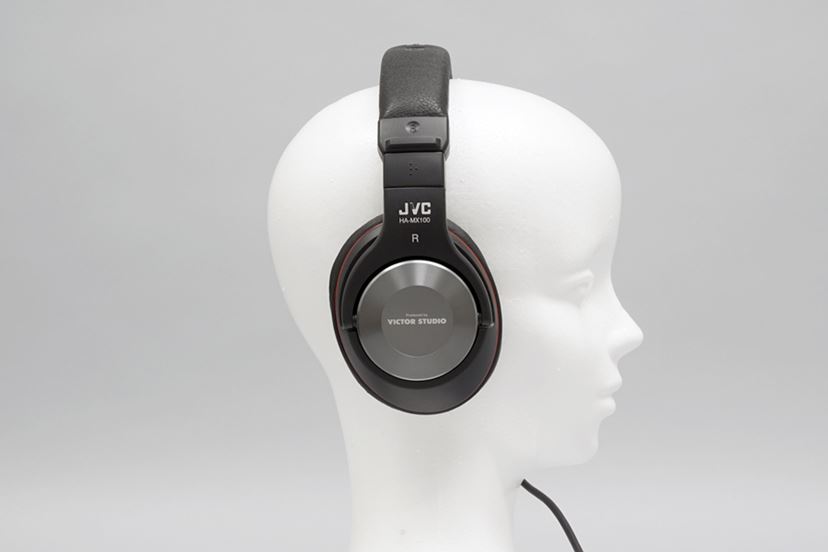 ビクターが放つハイレゾ対応スタジオモニターヘッドホン「HA-MX100-Z