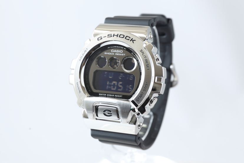 G-SHOCK」ついに“3つ目”の人気シリーズ「6900」もメタルをまとった